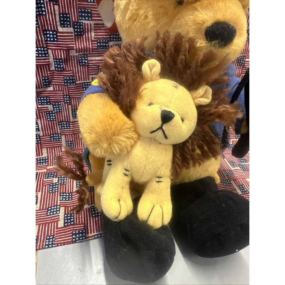 Walt Disney‎ Winnie The Pooh Circus Lion Tamer 13